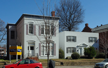 Fan Apartment Complex in Richmond, VA - Foto de edificio - Building Photo