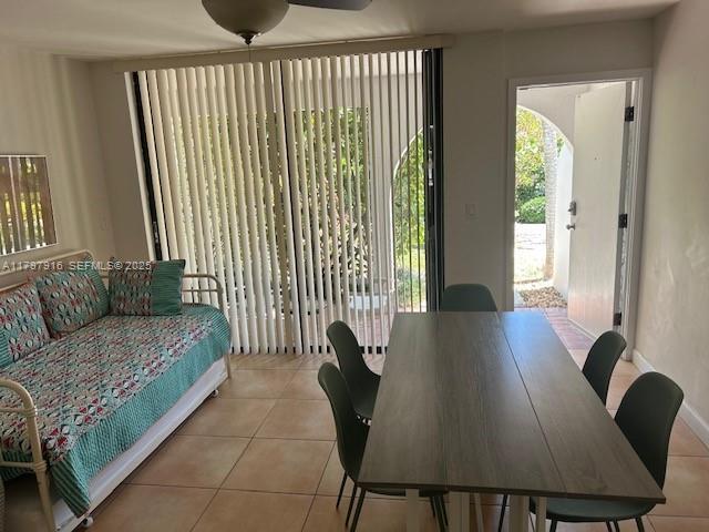 425 Grapetree Dr in Key Biscayne, FL - Building Photo - Building Photo