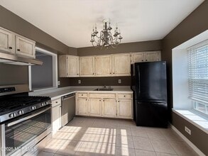 52 Aberdare Ct in Freehold Township, NJ - Building Photo - Building Photo