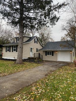 property at 3016 Grove Ln