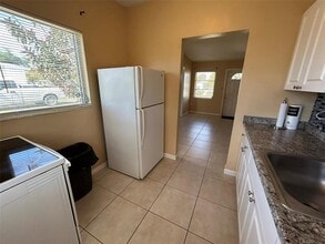 3108 Crestwood Dr in Port Charlotte, FL - Building Photo - Building Photo