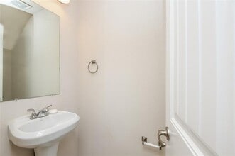 10633 Many Oaks Dr in Fort Worth, TX - Building Photo - Building Photo