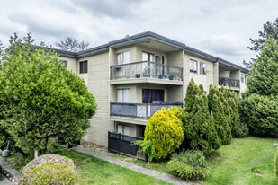 Greenwood Gardens in Surrey, BC - Building Photo
