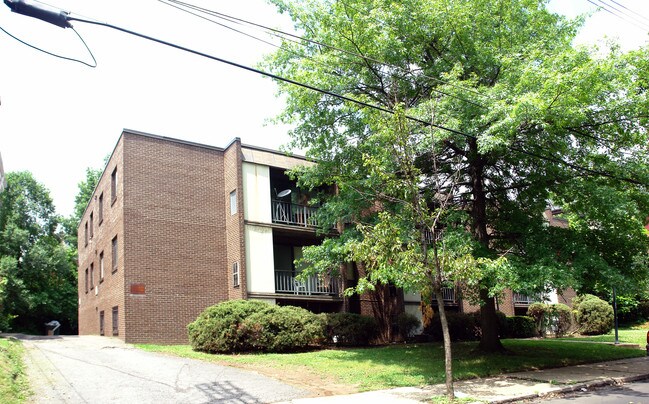 450 S Aiken Ave in Pittsburgh, PA - Foto de edificio - Building Photo