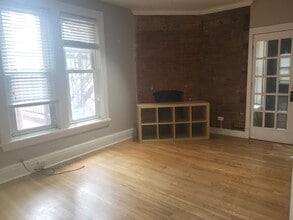 5524 Stanton Ave in Pittsburgh, PA - Foto de edificio - Building Photo