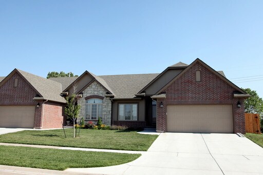 1701-1703 N Chapel Hill St in Wichita, KS - Building Photo