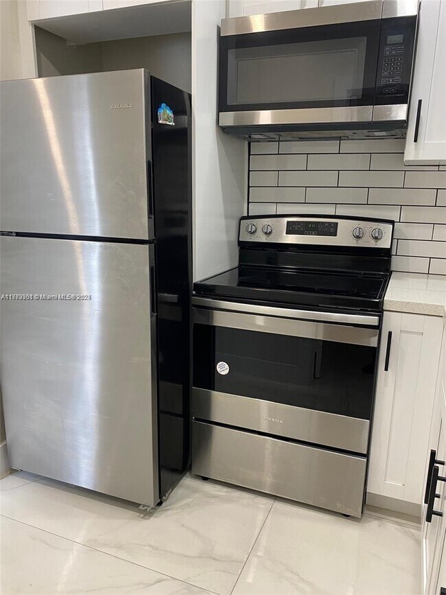 3234 Pierce St in Hollywood, FL - Building Photo - Building Photo