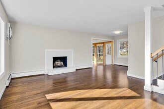 26 Seminole Cir in West Hartford, CT - Building Photo - Building Photo