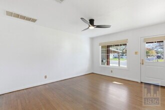 8324 Burrell Dr in Austin, TX - Building Photo - Building Photo