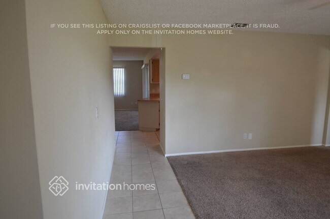 1123 SE 34th St in Cape Coral, FL - Foto de edificio - Building Photo