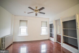 2424 Poplar St in Philadelphia, PA - Building Photo - Building Photo