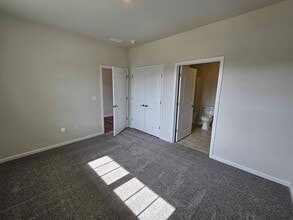 184 White Apple Wy in Statesville, NC - Building Photo - Building Photo