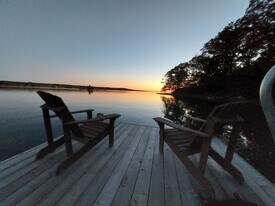 43 Ocean Dr in Brunswick, ME - Building Photo