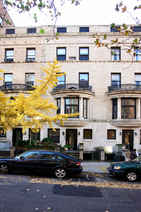 12 Pierrepont St in Brooklyn, NY - Foto de edificio