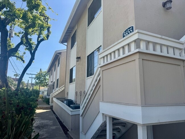 5655 Riley St in San Diego, CA - Building Photo - Building Photo