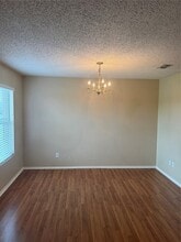 1728 Chesterwood Dr in Rockwall, TX - Foto de edificio - Building Photo