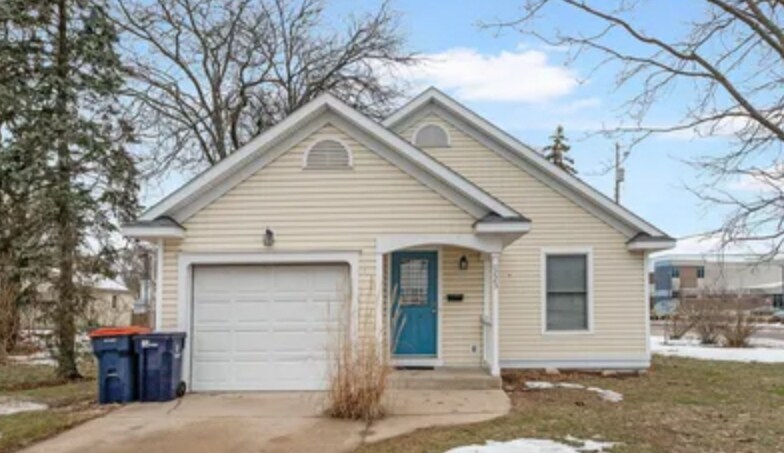 570 Washington St in Holland, MI - Building Photo