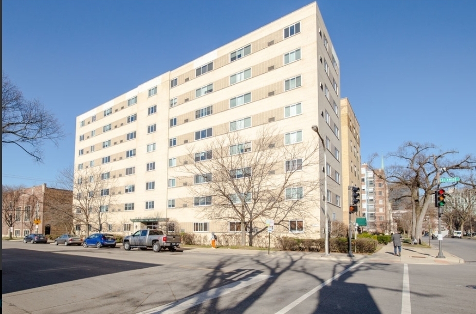 1400 Chicago Ave in Evanston, IL - Building Photo