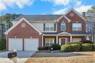 1360 Silvergate Dr in Mableton, GA - Building Photo