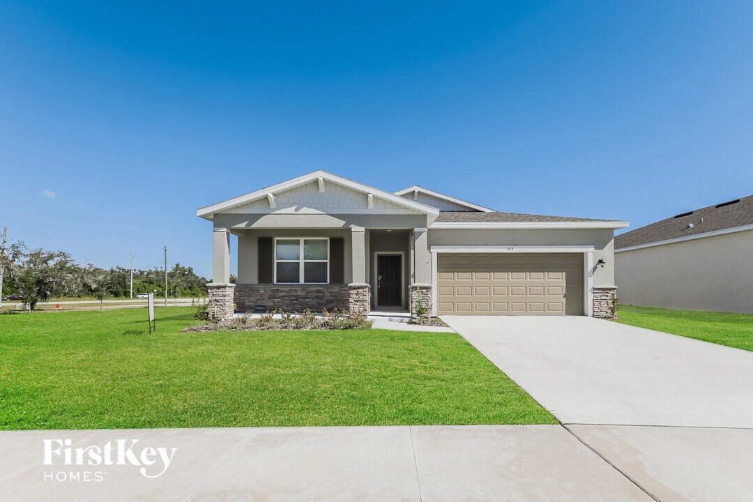 105 Windsor Reserve Dr in Bartow, FL - Foto de edificio