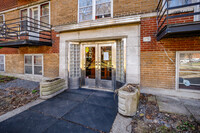 5730 De Darlington Av in Montréal, QC - Building Photo - Building Photo