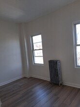 26 Vineyard Ave, Unit 1 in Yonkers, NY - Building Photo - Building Photo