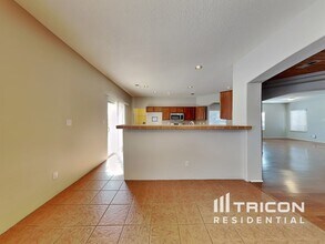 10400 Toscana St NW in Albuquerque, NM - Foto de edificio - Building Photo