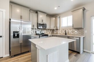 17913 E 94th Pl in Commerce City, CO - Building Photo - Building Photo