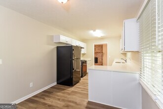 5613 Woodland Dr in Acworth, GA - Building Photo - Building Photo