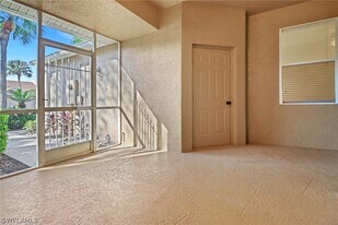 1677 Morning Sun Ln in Naples, FL - Building Photo