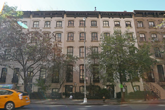 444 W 23rd St in New York, NY - Foto de edificio - Building Photo