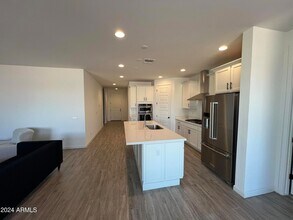 9844 E Satellite Dr in Mesa, AZ - Foto de edificio - Building Photo