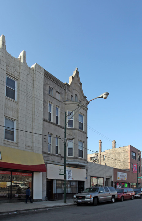 2727 W Cermak Rd in Chicago, IL - Building Photo