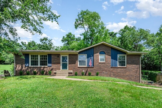property at 138 Lakeside Park Dr