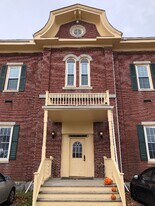 27 Mt Ephraim Rd in Searsport, ME - Building Photo