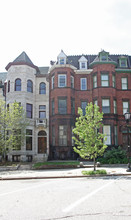 2342 Eutaw Pl in Baltimore, MD - Foto de edificio - Building Photo