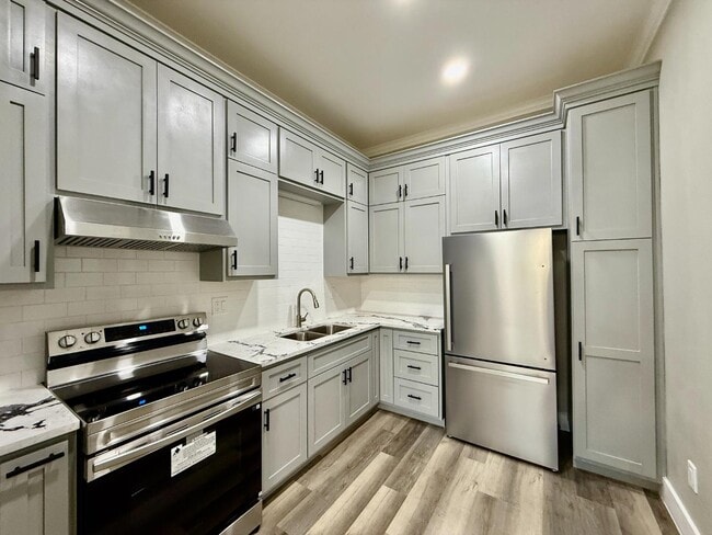 121 W Kerr Ave in Lufkin, TX - Building Photo - Building Photo