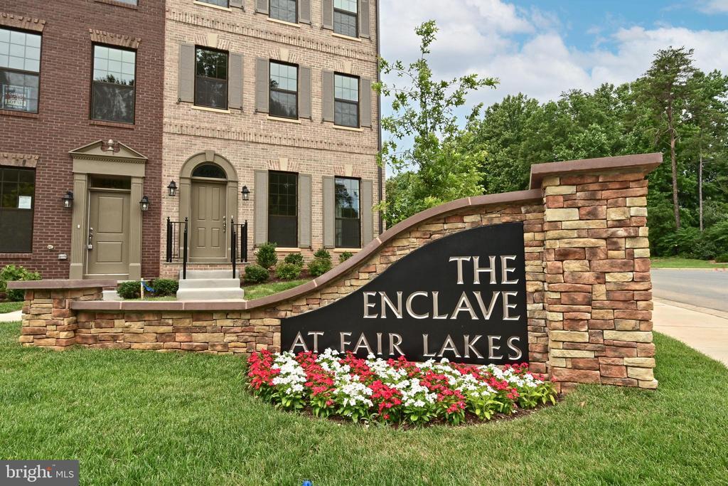 4404 Fair Lakes Ct in Fairfax, VA - Building Photo