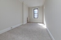 323 Commonwealth Ave photo'