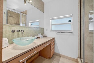 1622 Mayo St in Hollywood, FL - Foto de edificio - Building Photo