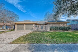 7335 Osage Rd in Houston, TX - Building Photo