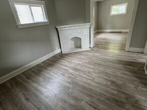 66 E Mapledale Ave in Akron, OH - Building Photo - Building Photo