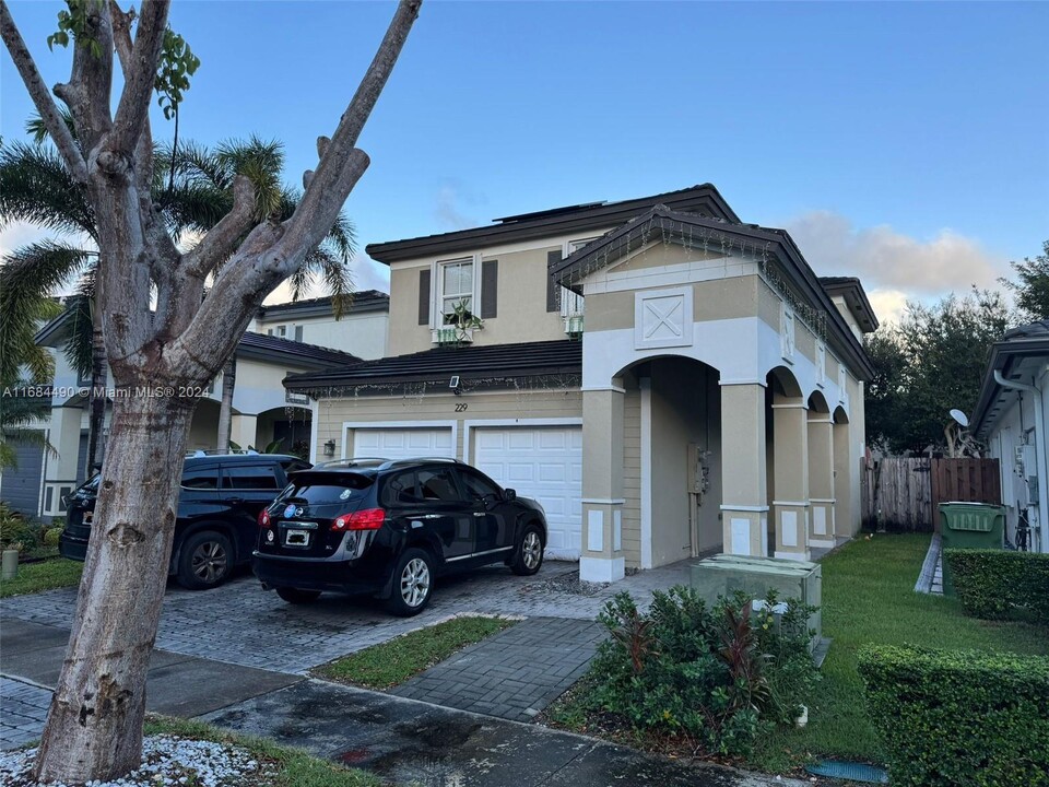 229 NE 36th Terrace in Homestead, FL - Building Photo