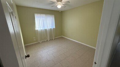 7706 Winter Glen Ln in Houston, TX - Building Photo - Building Photo