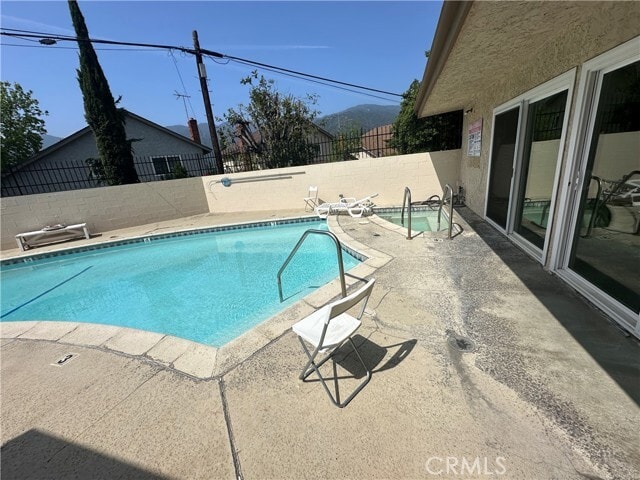 property at 3010 Montrose Ave