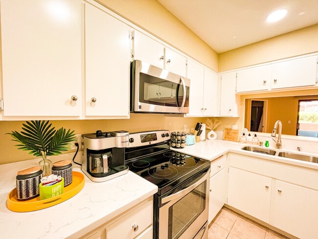 10655 Lemon Ave in Rancho Cucamonga, CA - Building Photo - Building Photo