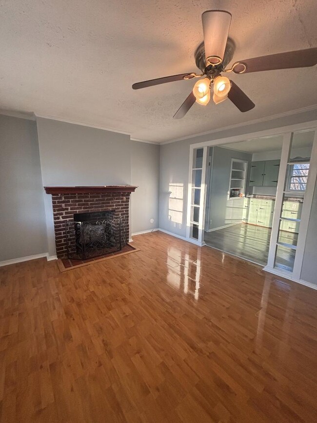 103 N Poole St in Ashland City, TN - Building Photo - Building Photo