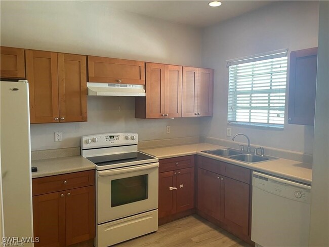 102 Cultural Park Blvd in Cape Coral, FL - Building Photo - Building Photo