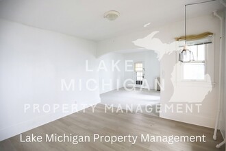 112 8th St in Grand Haven, MI - Building Photo - Building Photo