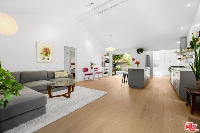 4219 Moore St in Los Angeles, CA - Building Photo - Building Photo